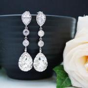 Wedding Bridal Jewelry Bridal Earrings Bridesmaid Earrings Clear White Swarovski Crystal and Cubic Zirconia Tear drops